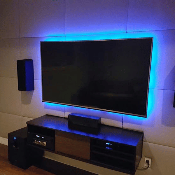 מערכת תאורה אחורית לטלויזיה